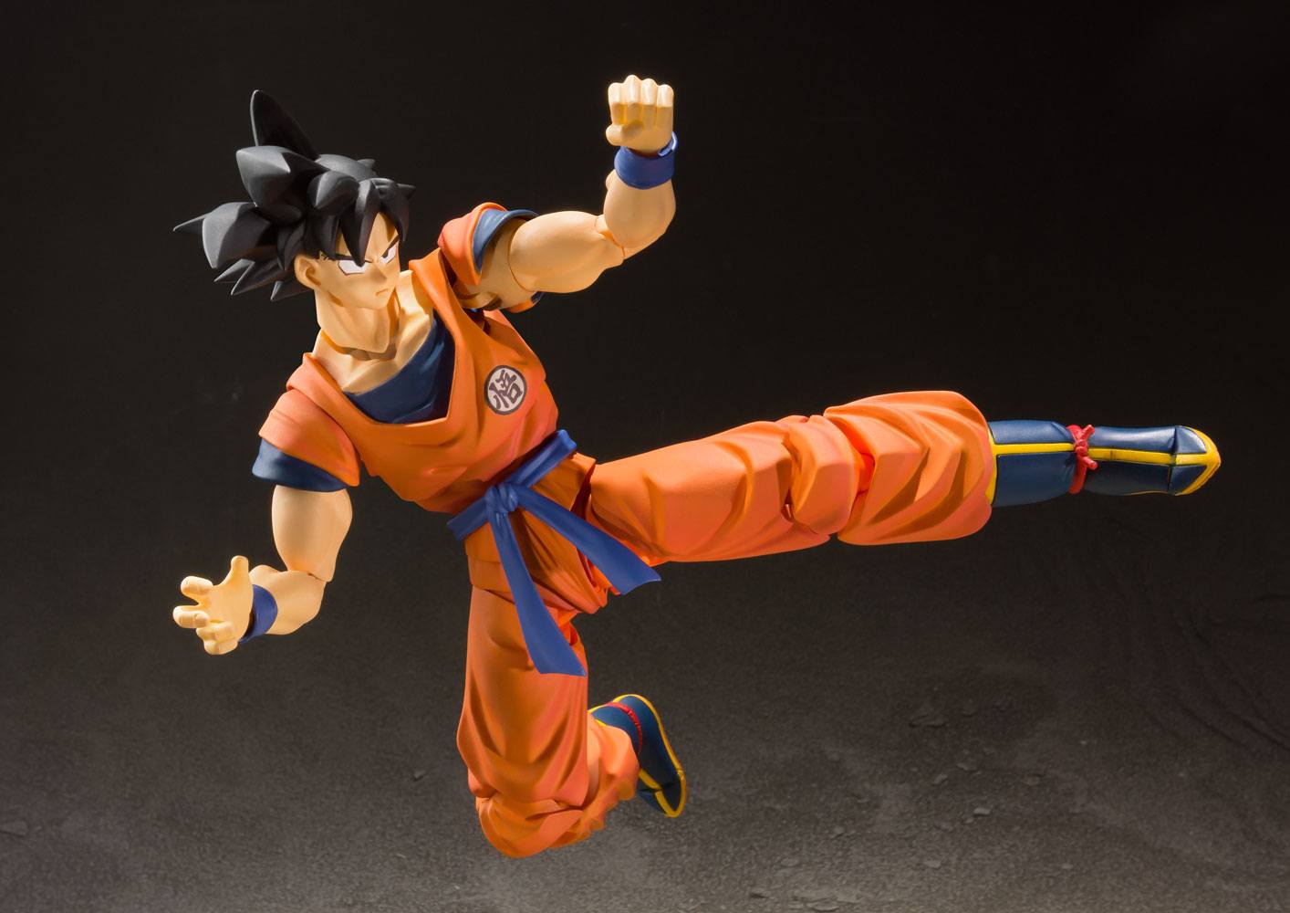 Dragon Ball Z SH Figuarts Action Figure Son Goku (A Saiyan Raised On Earth) 14 cm